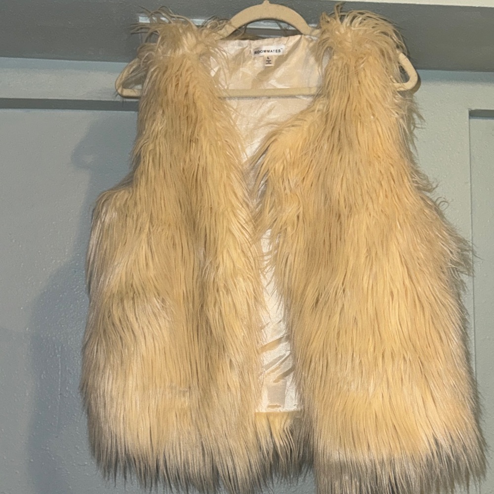 Roommates Cream Faux Fur Vest
